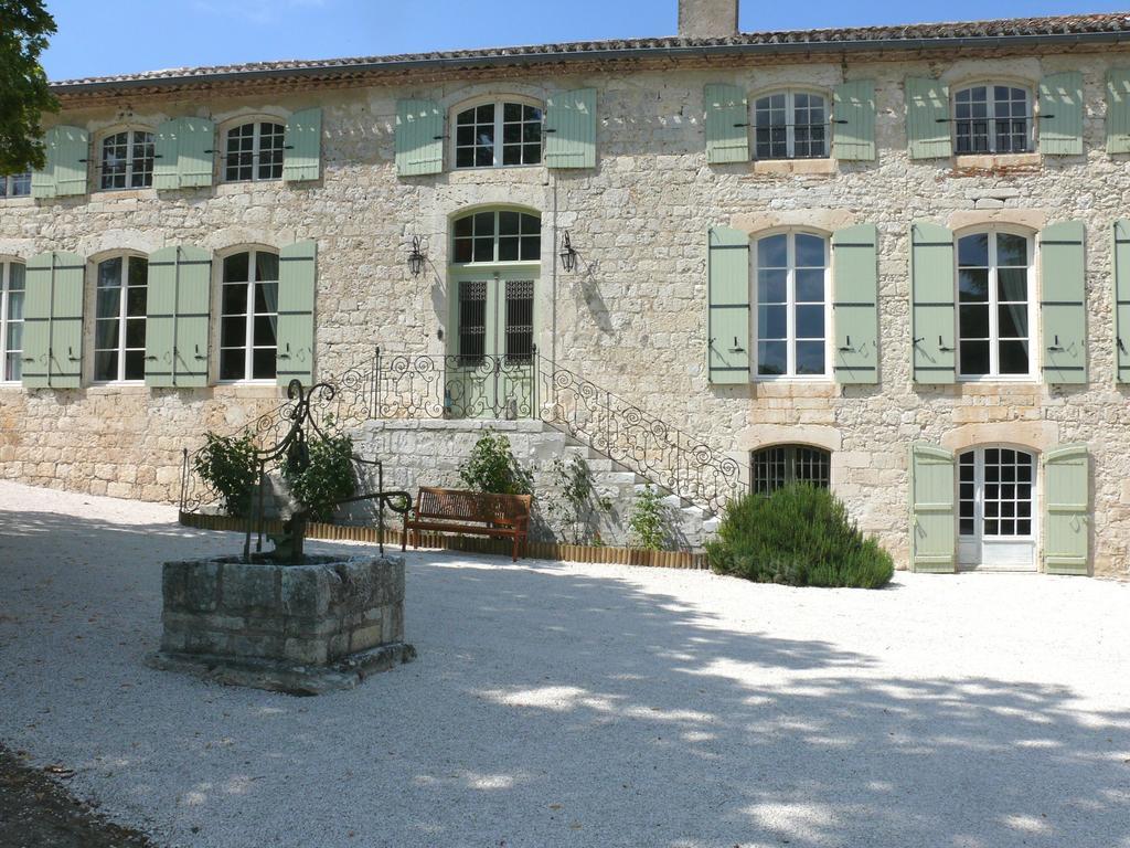 Domaine De Lamassas Bed & Breakfast Hautefage-la-Tour Exterior photo